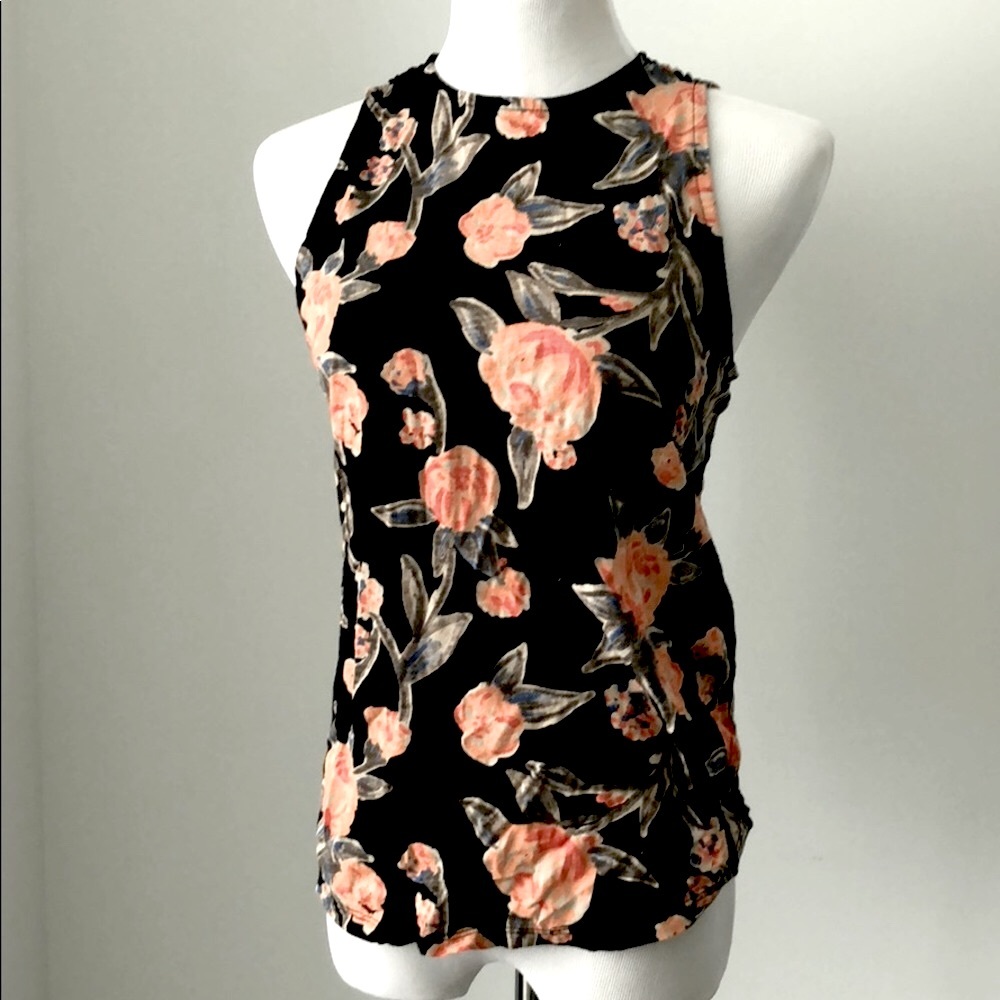 Host Pick⭐️ Lucky Brand floral black tank top